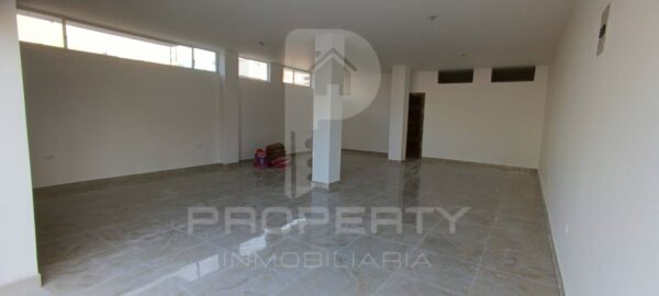 Casa con local comercial por estrenar 5 parqueaderos 3 dormitorios Cashapamba En venta valle chillos - Image 17