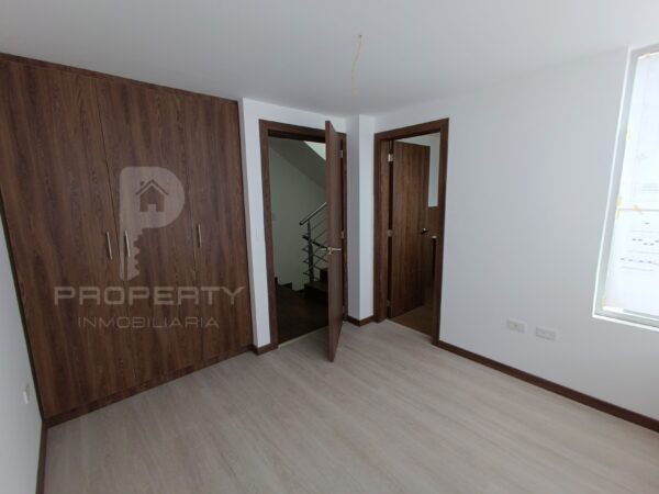 Casa ESQUINERA crédito VIP 3 dormitorios con baño privado cada uno, jardín y terraza Conocoto Valle - Image 10