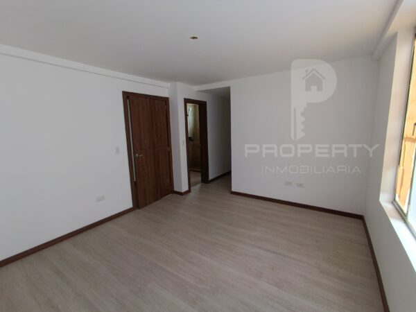 Casa ESQUINERA crédito VIP 3 dormitorios con baño privado cada uno, jardín y terraza Conocoto Valle - Image 8