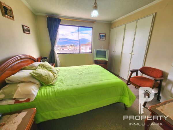 Departamento amoblado 3 dormitorios 1 parqueadero en venta Cotocollao Norte Quito Terraza lavandería - Image 6
