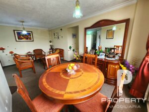 Departamento amoblado 3 dormitorios 1 parqueadero en venta Cotocollao Norte Quito Terraza lavandería