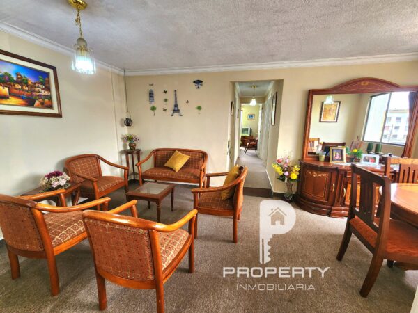 Departamento amoblado 3 dormitorios 1 parqueadero en venta Cotocollao Norte Quito Terraza lavandería - Image 3