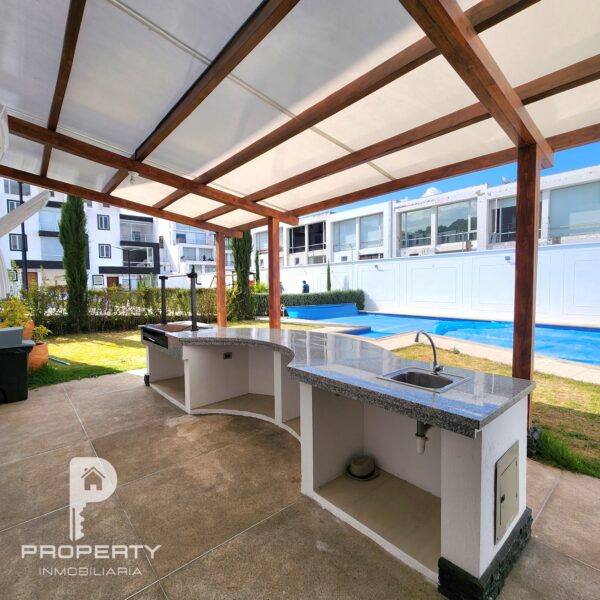 Casa por estrenar 3 dormitorios 2 parqueaderos terraza y patio La Armenia. Crédito - Image 20