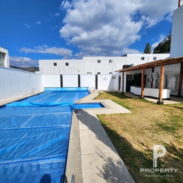 Casa por estrenar 3 dormitorios 2 parqueaderos terraza y patio La Armenia. Crédito - Image 21
