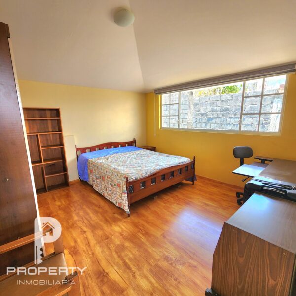 Casa INDEPENDIENTE 600 m² terreno 5 dormitorios en 300 m² Cashapamba Valle de los Chillos Remodelada - Image 15