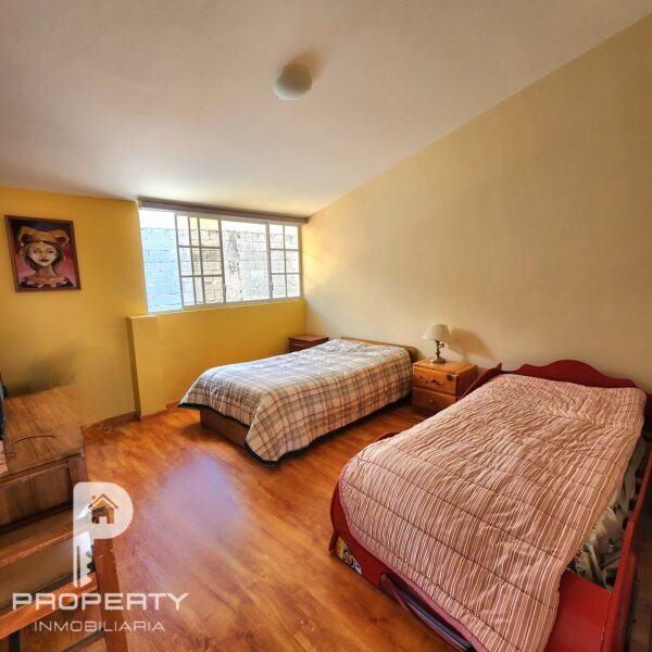 Casa INDEPENDIENTE 600 m² terreno 5 dormitorios en 300 m² Cashapamba Valle de los Chillos Remodelada - Image 17