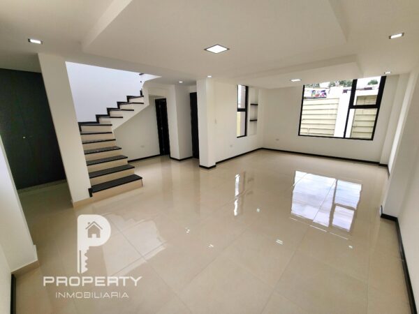 Casa CRÉDITO VIP INDEPENDIENTE 3 dormitorios Parqueadero Por estrenar Inchalillo Valle los Chillos - Image 4