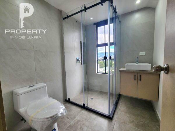 NO CONJUNTO Casas POR ESTRENAR 3 o 4 dormitorios 3 parqueaderos Patio Ático Mirasierra Valle Chillos - Image 14